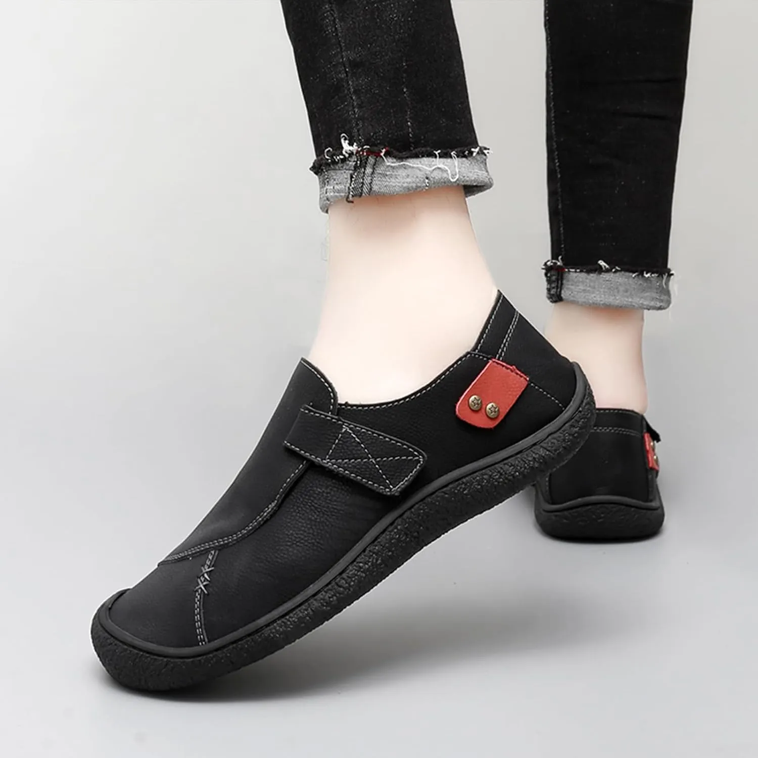 Mens Leather Slip On Loafers Comfortable Lightweight Flat Driving Loafers Fashion Hook Loop Anti-Collision Toe Walking Boat Shoes